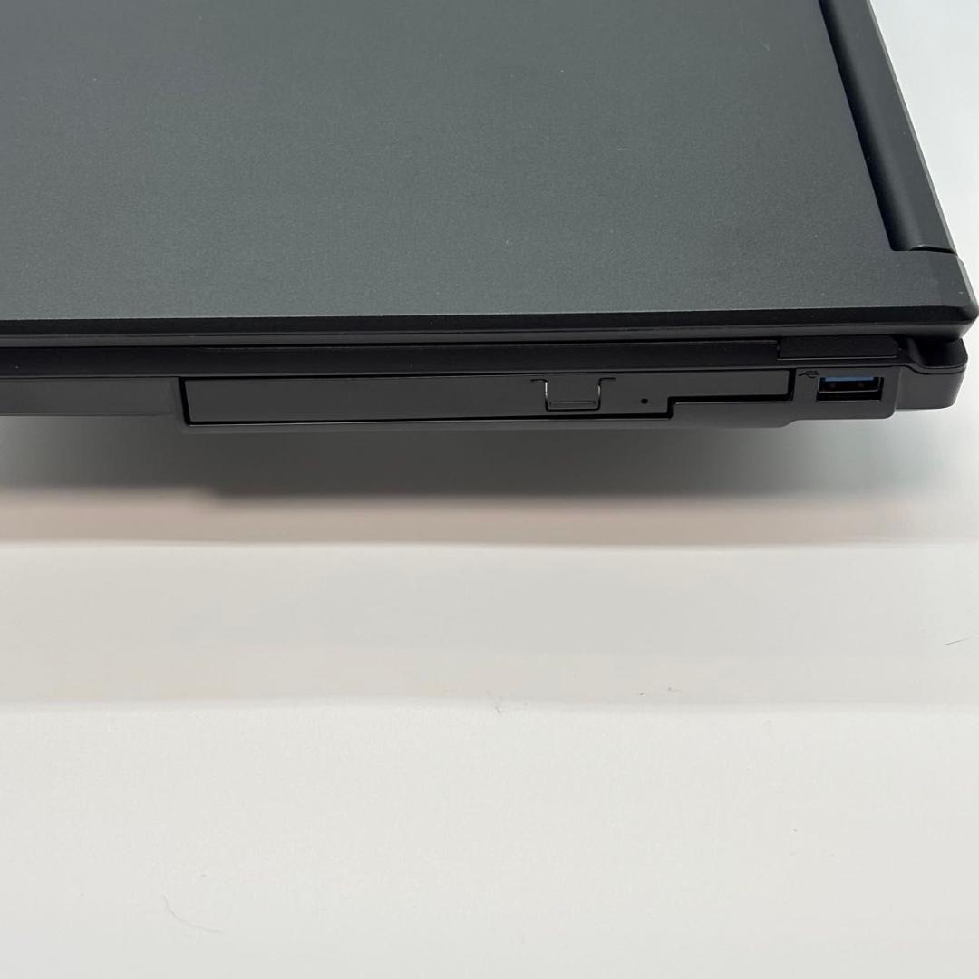 富士通 A5512/J FMVA94004 i5-1245U 3102