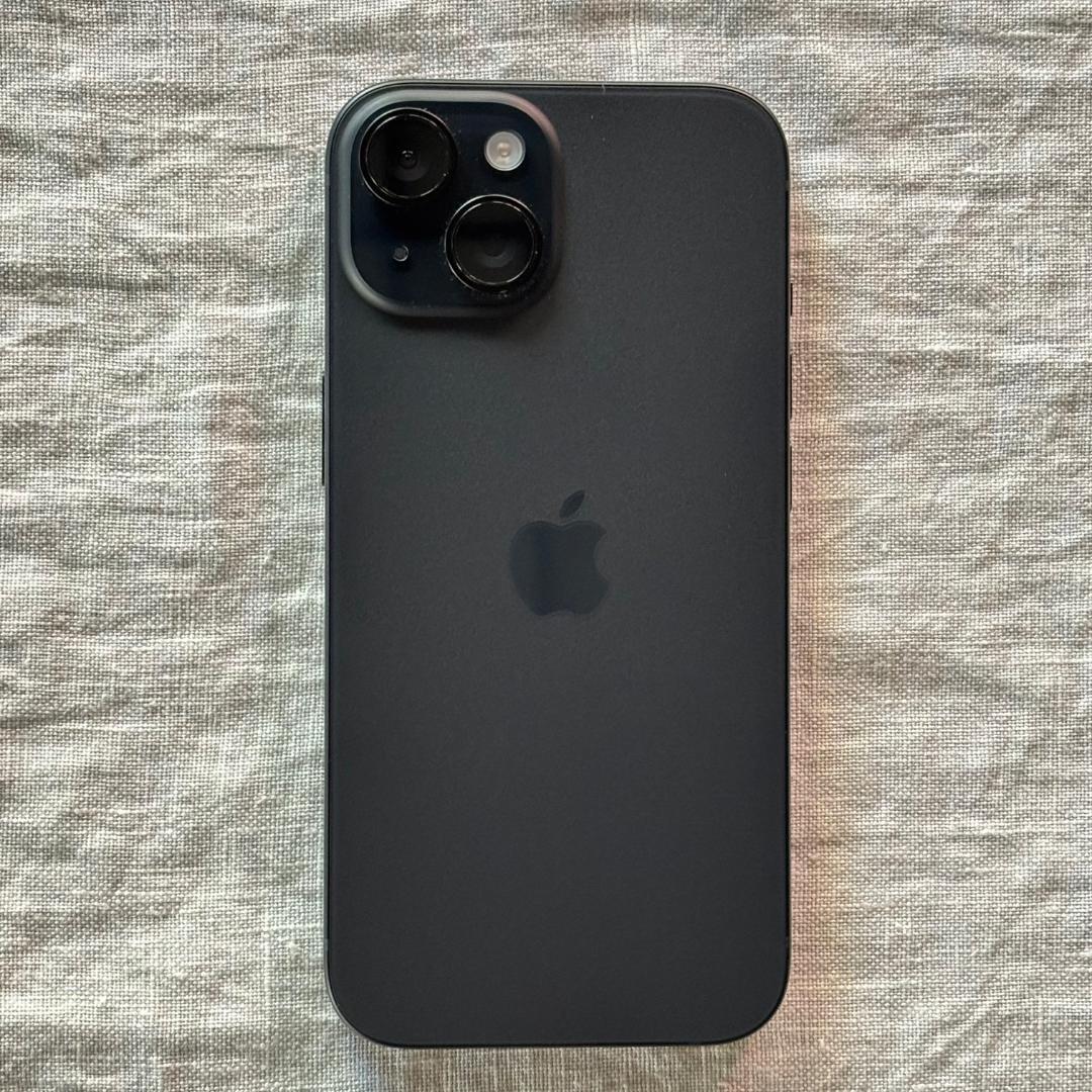 iPhone15 128GB ブラック SIMフリー バッテリー100％ 保証有