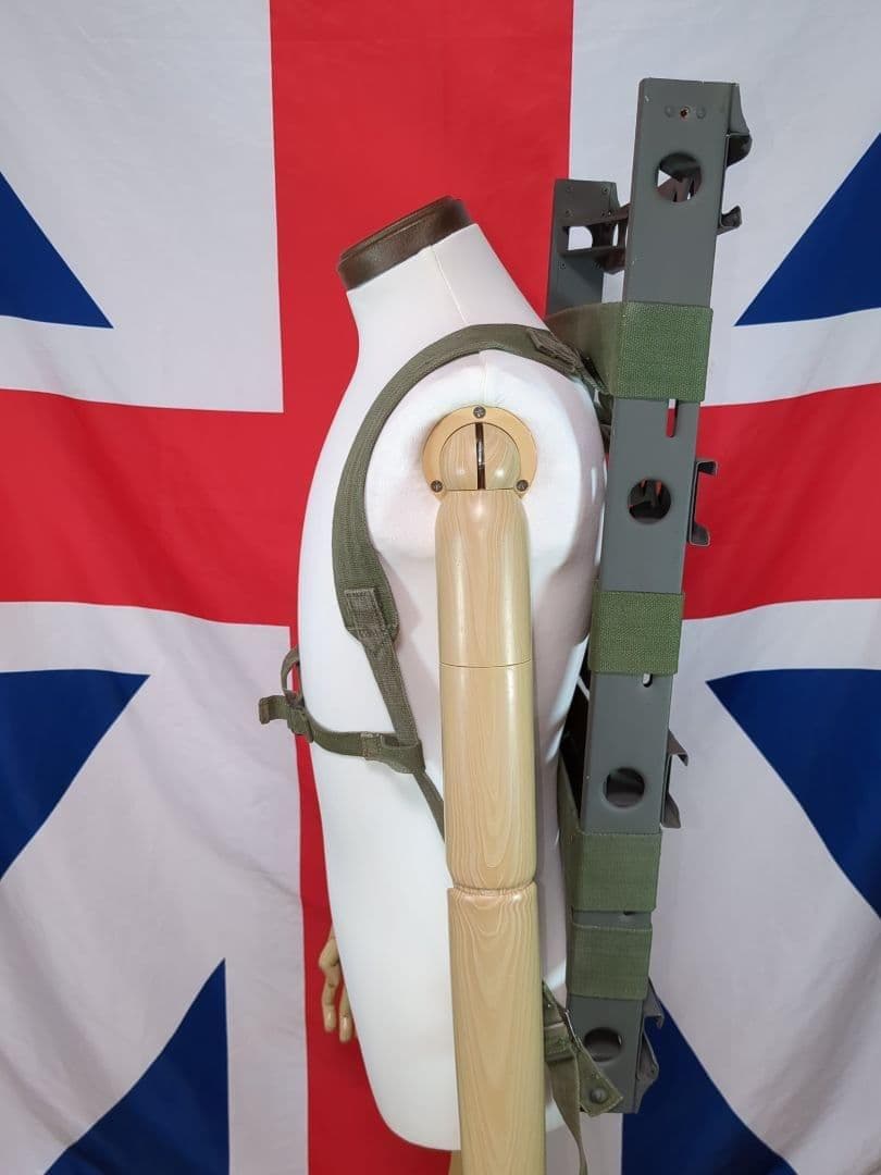 イギリス軍 キャリング フレーム 1944 パターン1945年製【実物本物】