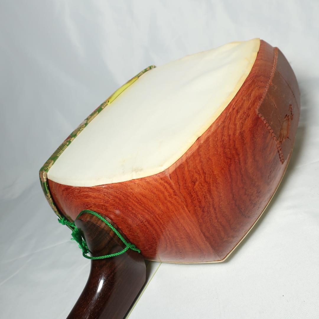 三味線 中棹 黒檀糸巻き 鼈甲撥 楽譜 ハードケース付 民謡 地唄 管理No.3