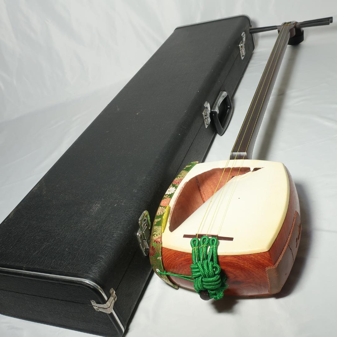 三味線 中棹 黒檀糸巻き 鼈甲撥 楽譜 ハードケース付 民謡 地唄 管理No.3