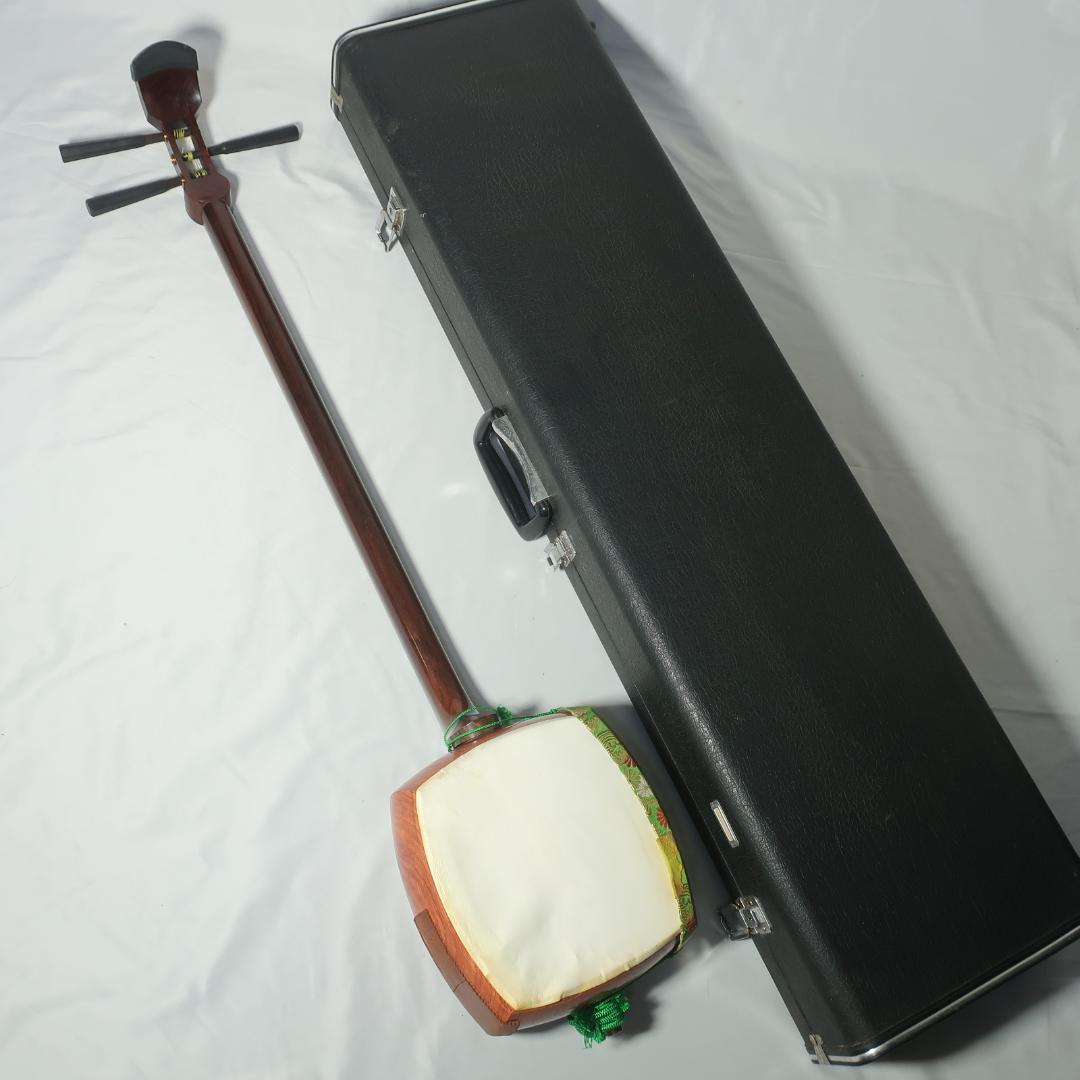 三味線 中棹 黒檀糸巻き 鼈甲撥 楽譜 ハードケース付 民謡 地唄 管理No.3