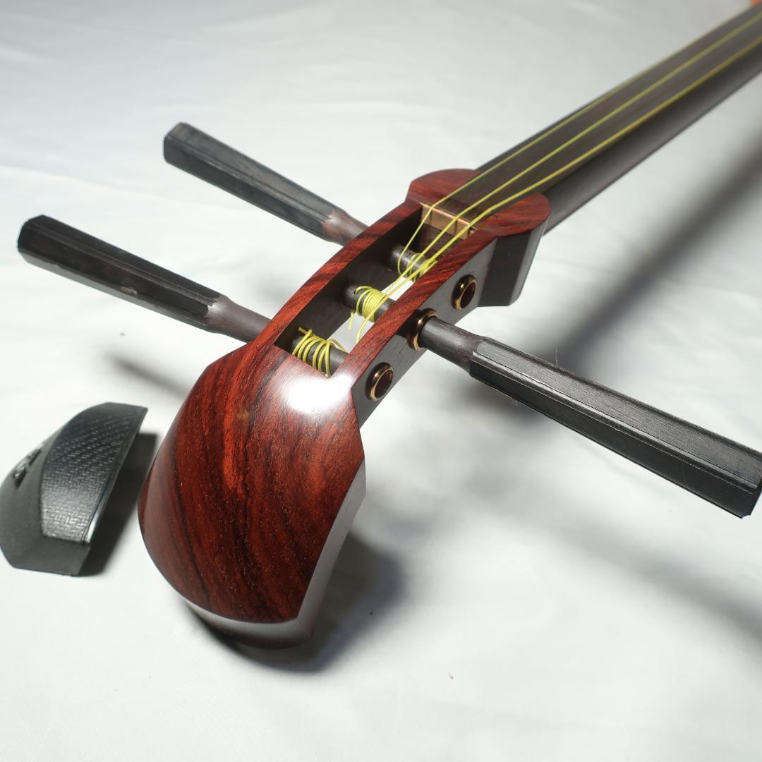 三味線 中棹 黒檀糸巻き 鼈甲撥 楽譜 ハードケース付 民謡 地唄 管理No.3