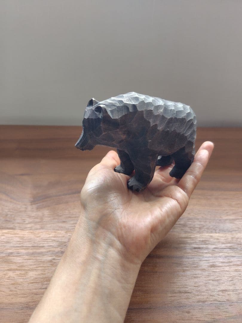 木彫り熊　ヨーロッパ