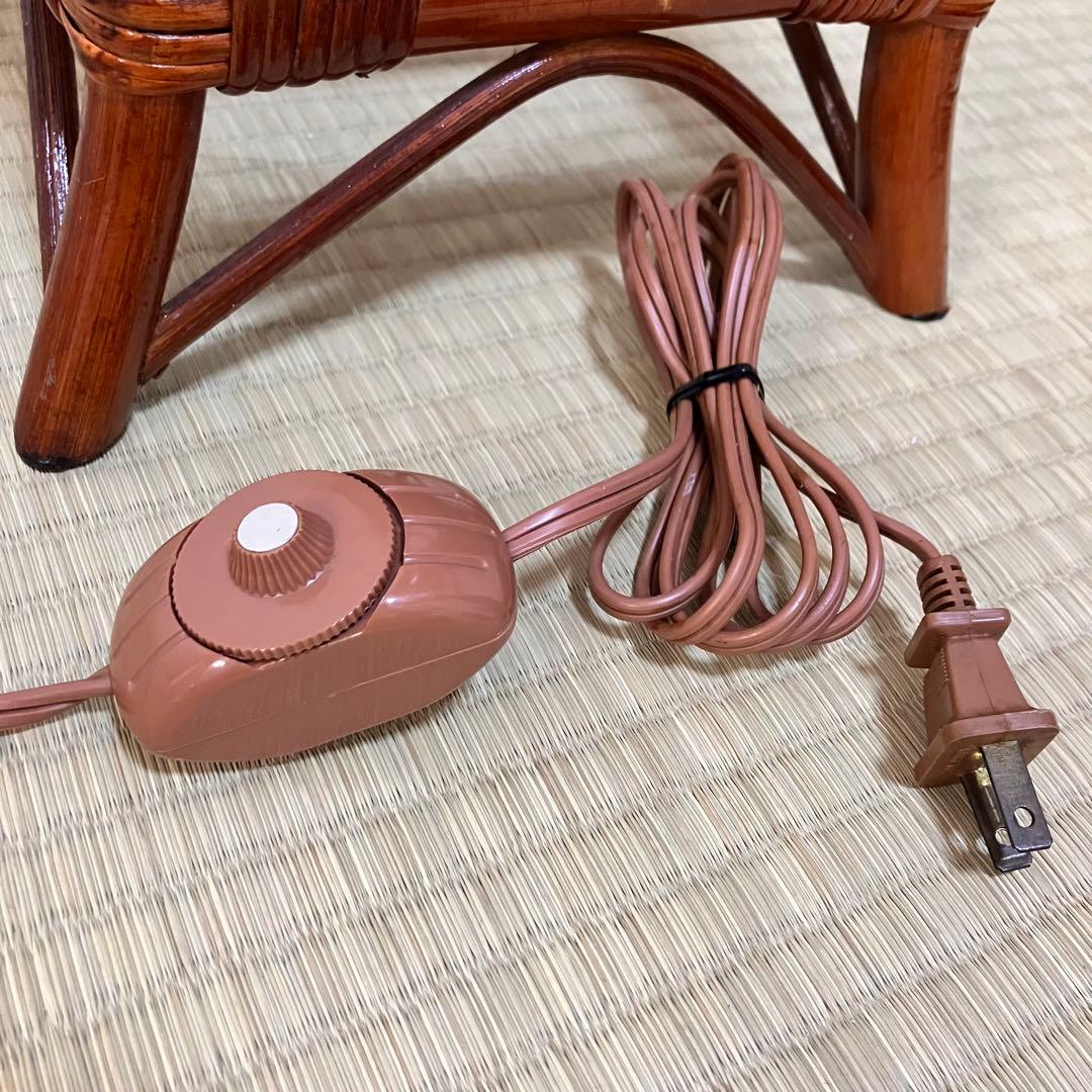 ラタンのフロアランプ・ラタンランプ・籐製ランプ・アジアンランプ・和風レトロ・昭和