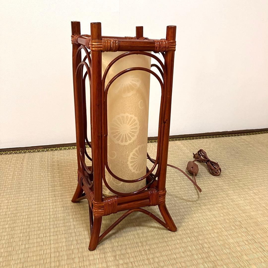 ラタンのフロアランプ・ラタンランプ・籐製ランプ・アジアンランプ・和風レトロ・昭和