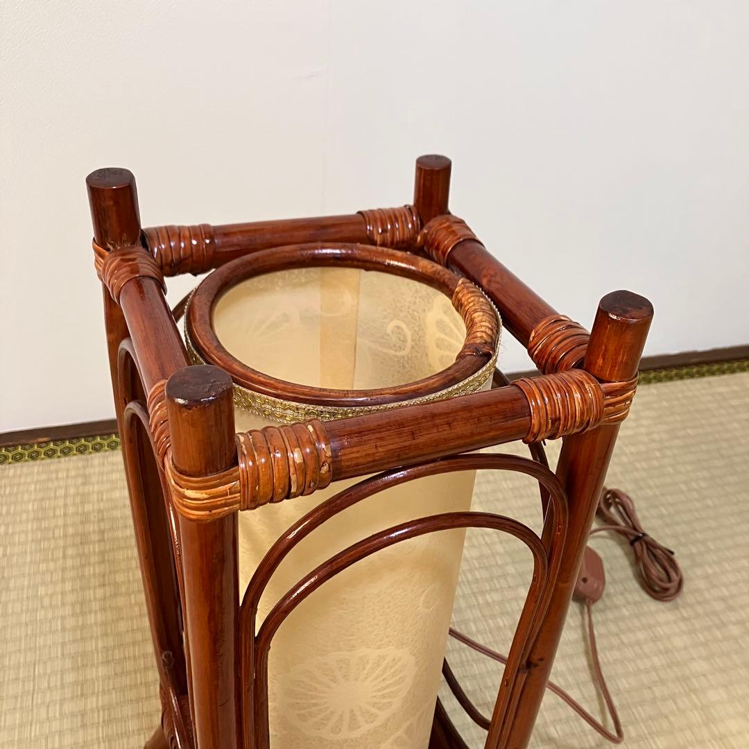 ラタンのフロアランプ・ラタンランプ・籐製ランプ・アジアンランプ・和風レトロ・昭和