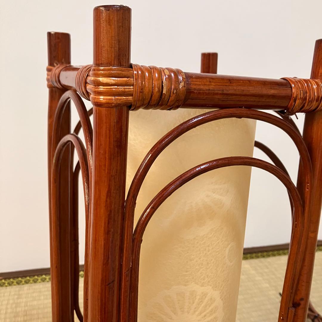 ラタンのフロアランプ・ラタンランプ・籐製ランプ・アジアンランプ・和風レトロ・昭和