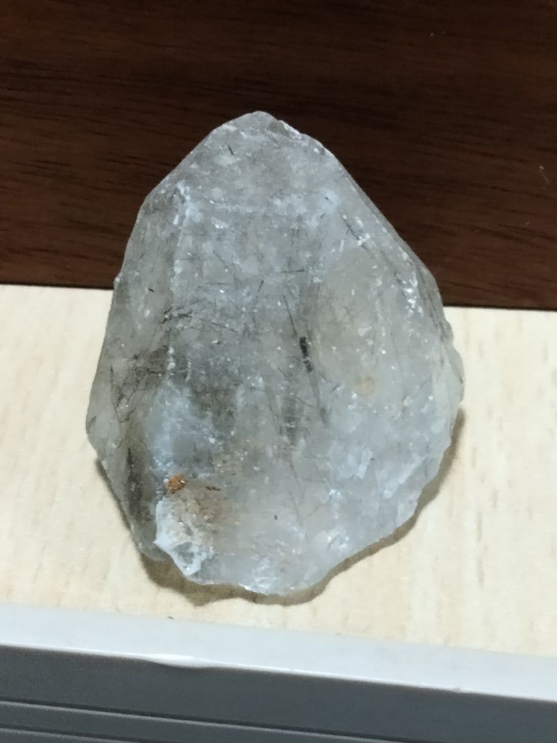 国産鉱物　山梨県　塩山竹森山　天然水晶　　トルマリン入り水晶　 番号1005