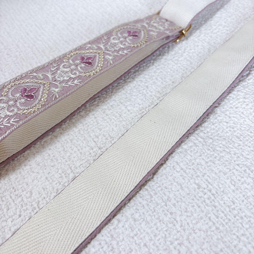 コヤンイサムチョン　フリルバッグ　ピンク　ショルダー紐　ハチワレにゃんこ