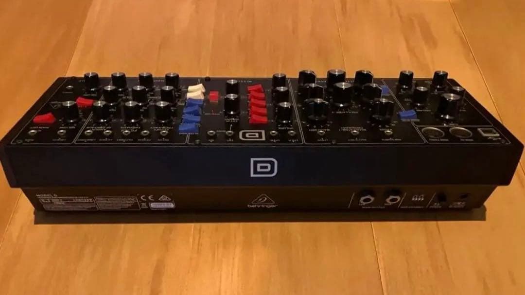 MODEL Dモジュラーシンセサイザー 本体