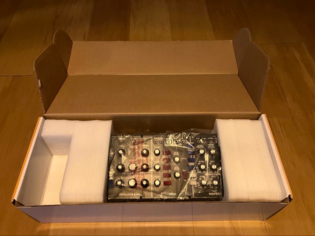 MODEL Dモジュラーシンセサイザー 本体