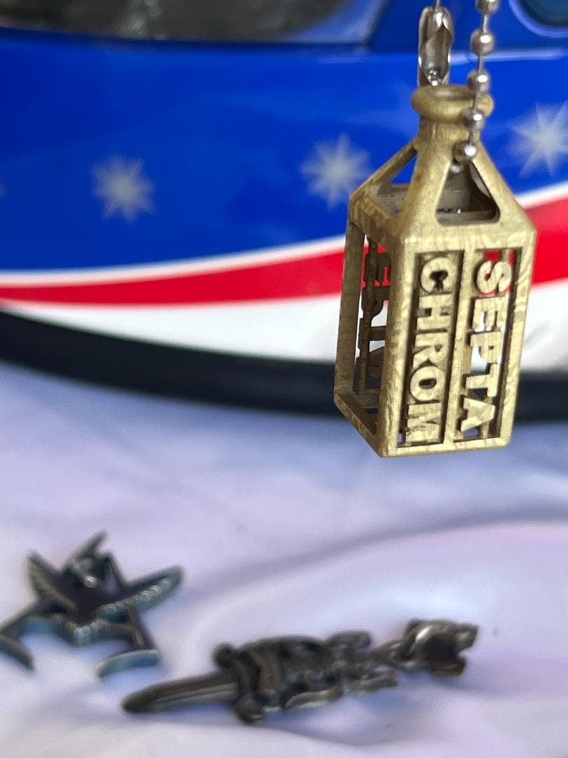 「バイクガレージ　大陸の記憶」オーダーメイドボトル型ネックレス