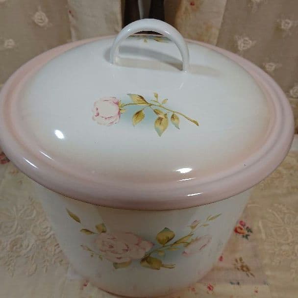 イマン　ポワージュ　ピンク　ふた付きバケツ　ホーロー　ストッカー　花柄