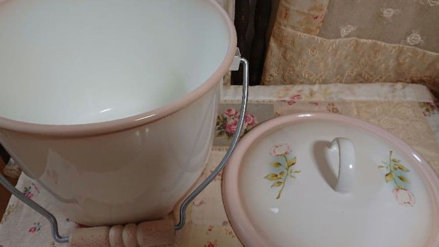 イマン　ポワージュ　ピンク　ふた付きバケツ　ホーロー　ストッカー　花柄