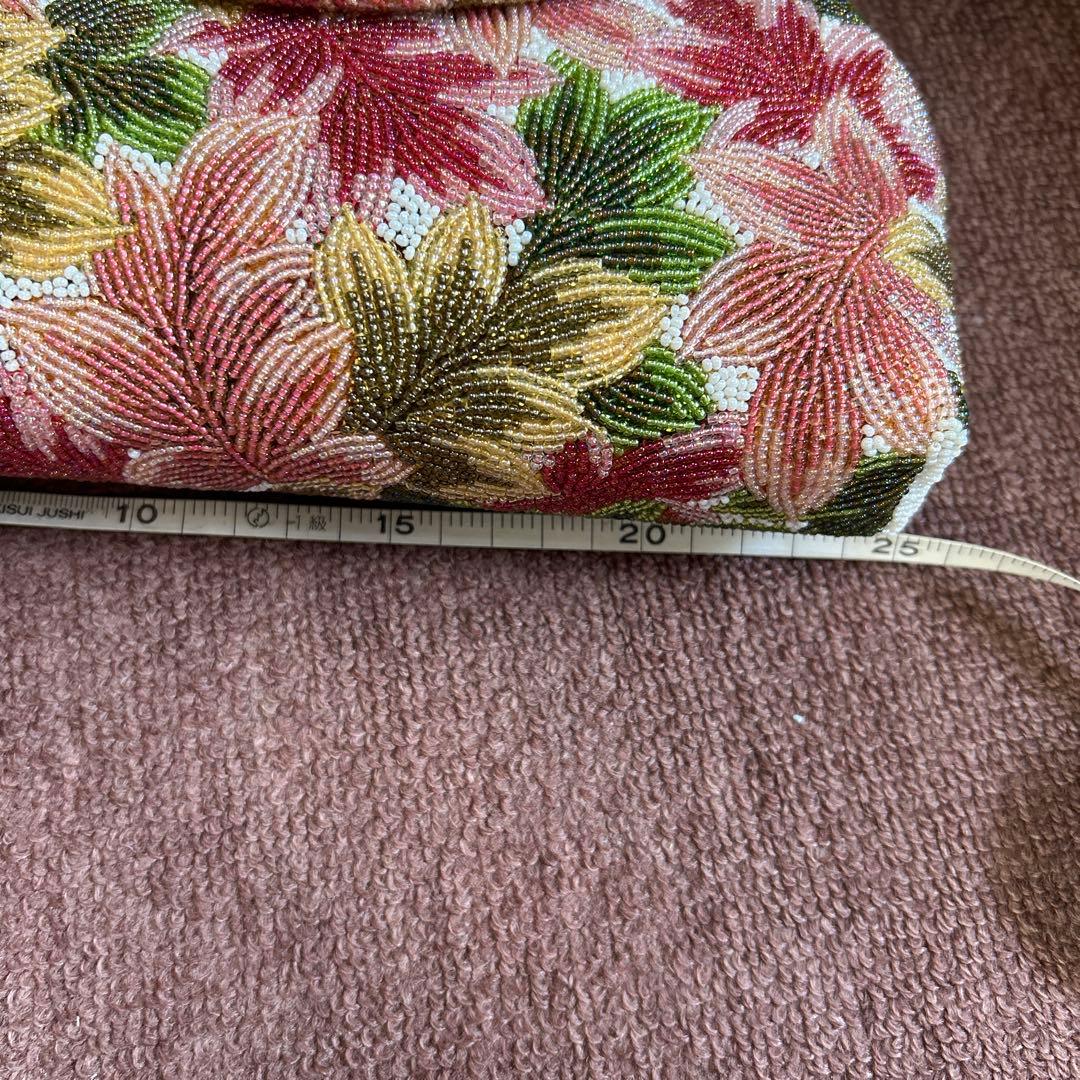 花柄ビーズ刺繍クラッチバッグ