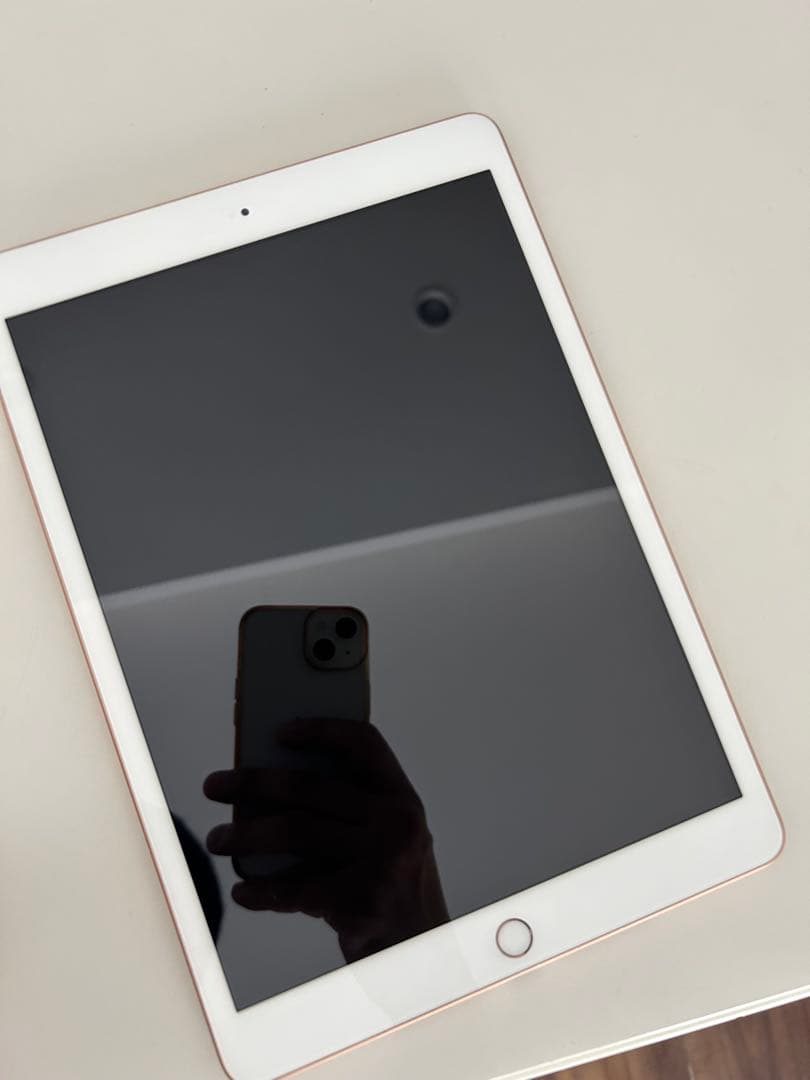 【ジャンク品】Apple iPad 第8世代　32G Wi-Fi