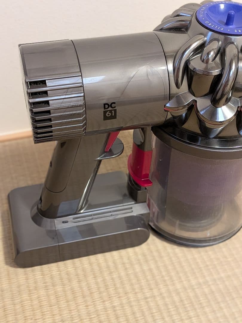 ダイソン　ハンディクリーナー　美品