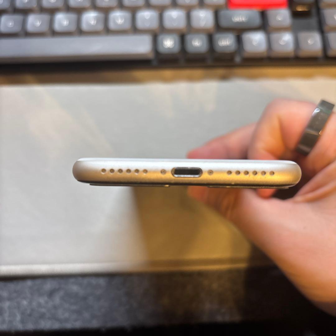 iPhone SE(第3世代) 256GB SIMフリー ジャンク
