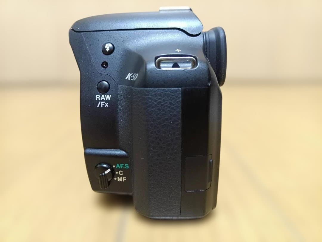 ペンタックス Pentax K-50 + DA 18-135 mm レンズキット