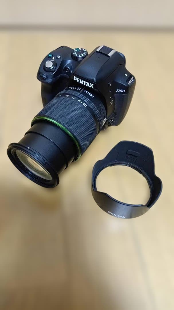 ペンタックス Pentax K-50 + DA 18-135 mm レンズキット