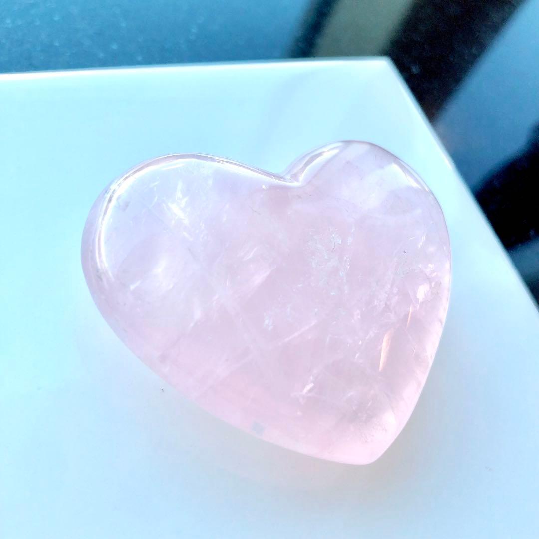【人気】ハート型　ローズクォーツ置物