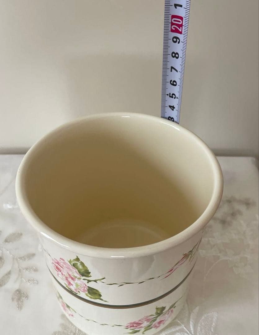 ローズボーダー柄のホーローキャニスターセット