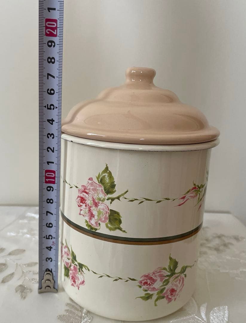 ローズボーダー柄のホーローキャニスターセット