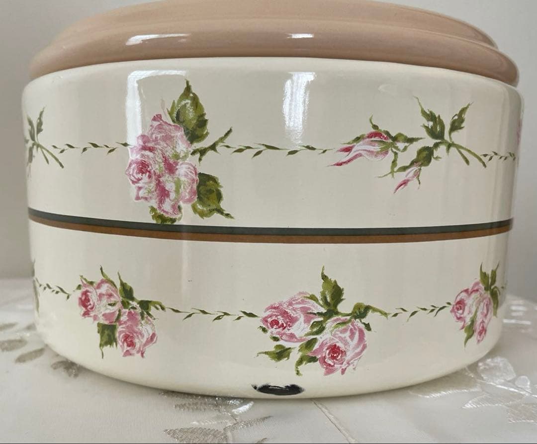 ローズボーダー柄のホーローキャニスターセット