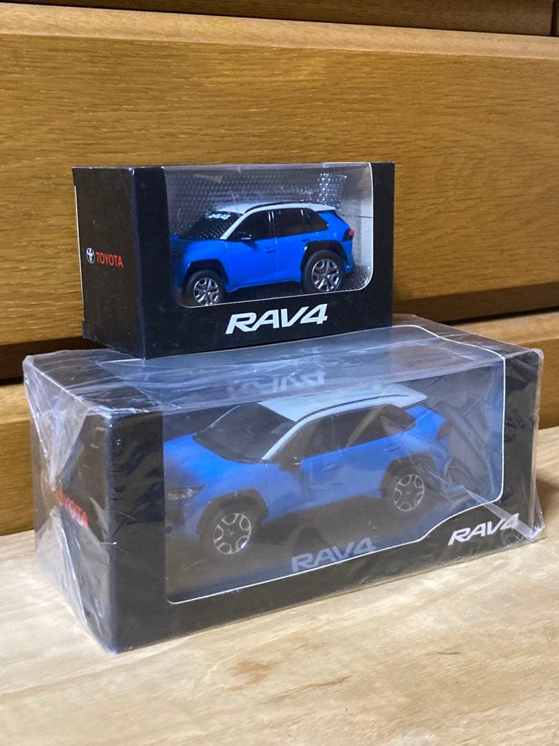 トヨタ RAV4 アドヴェンチャー　 ミニカー 2個セット