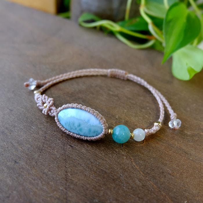 ラリマー（ドミニカ産）・アマゾナイト（ロシア産）マクラメブレスレット　3831