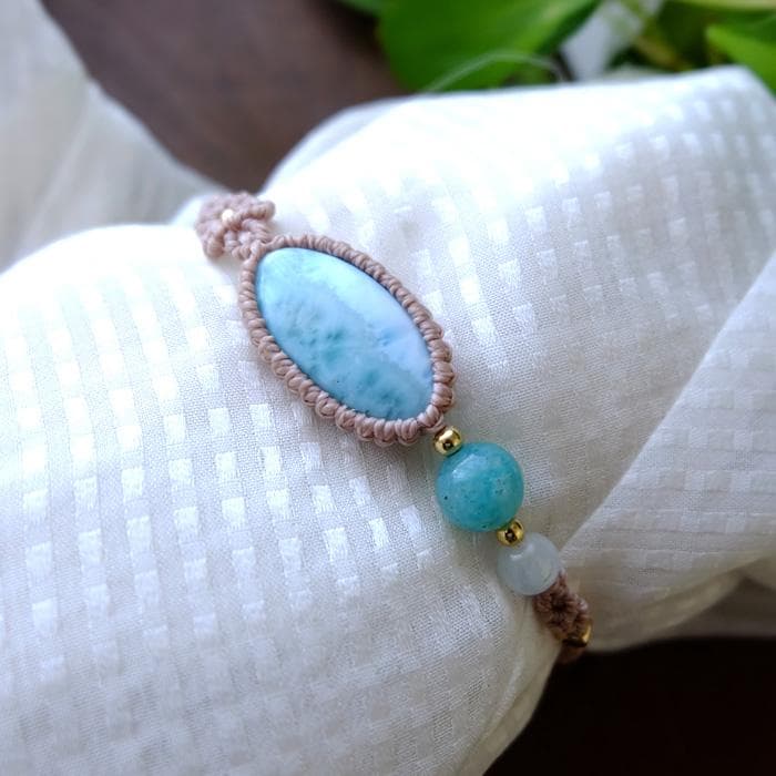 ラリマー（ドミニカ産）・アマゾナイト（ロシア産）マクラメブレスレット　3831