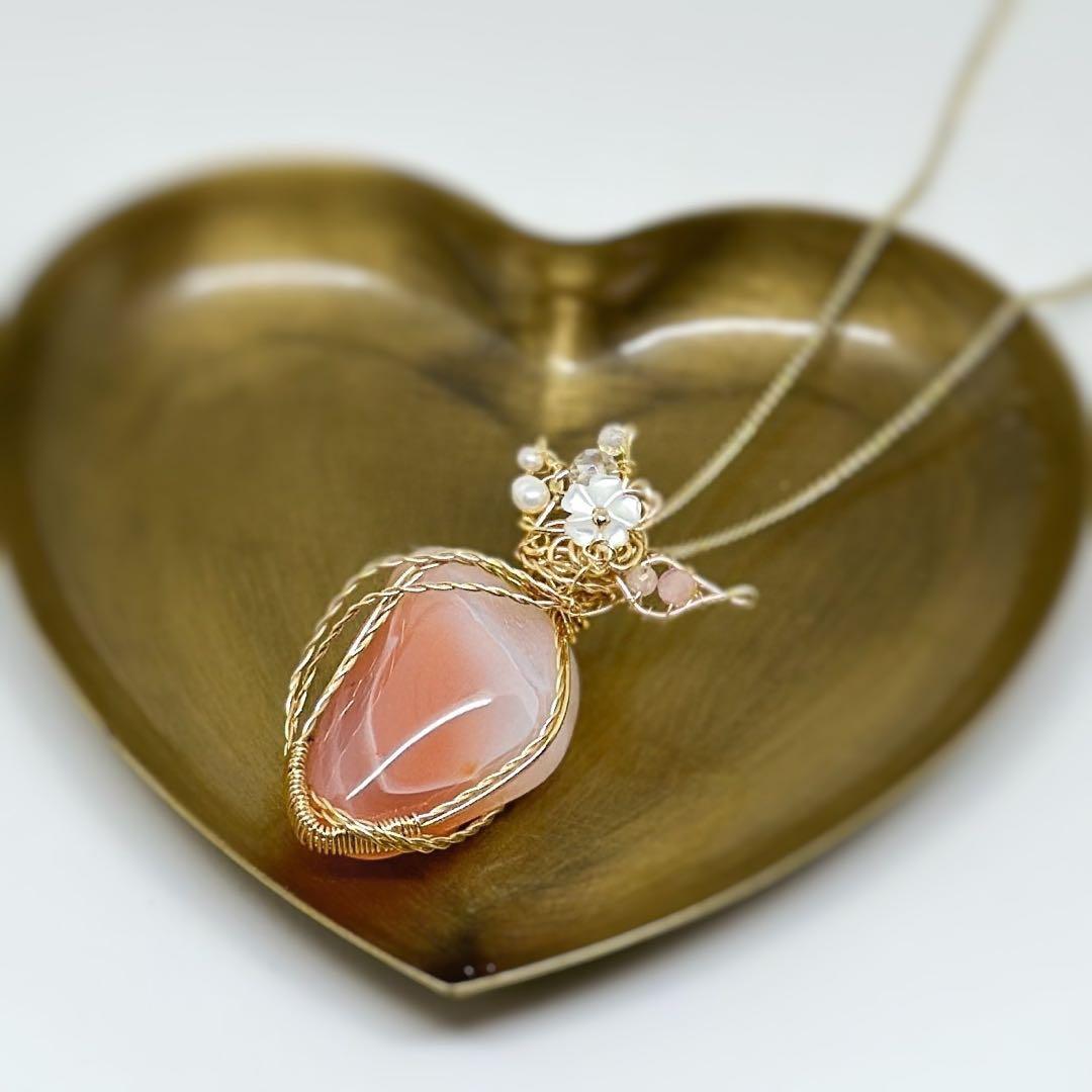 瑞々しい果実のようなアプリコットアゲートのワイヤージュエリー