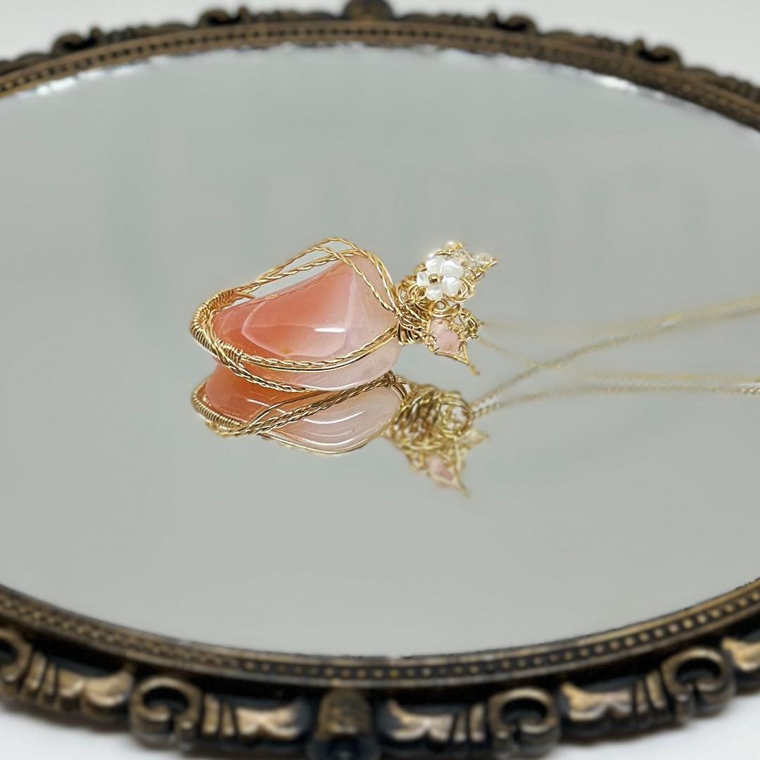 瑞々しい果実のようなアプリコットアゲートのワイヤージュエリー