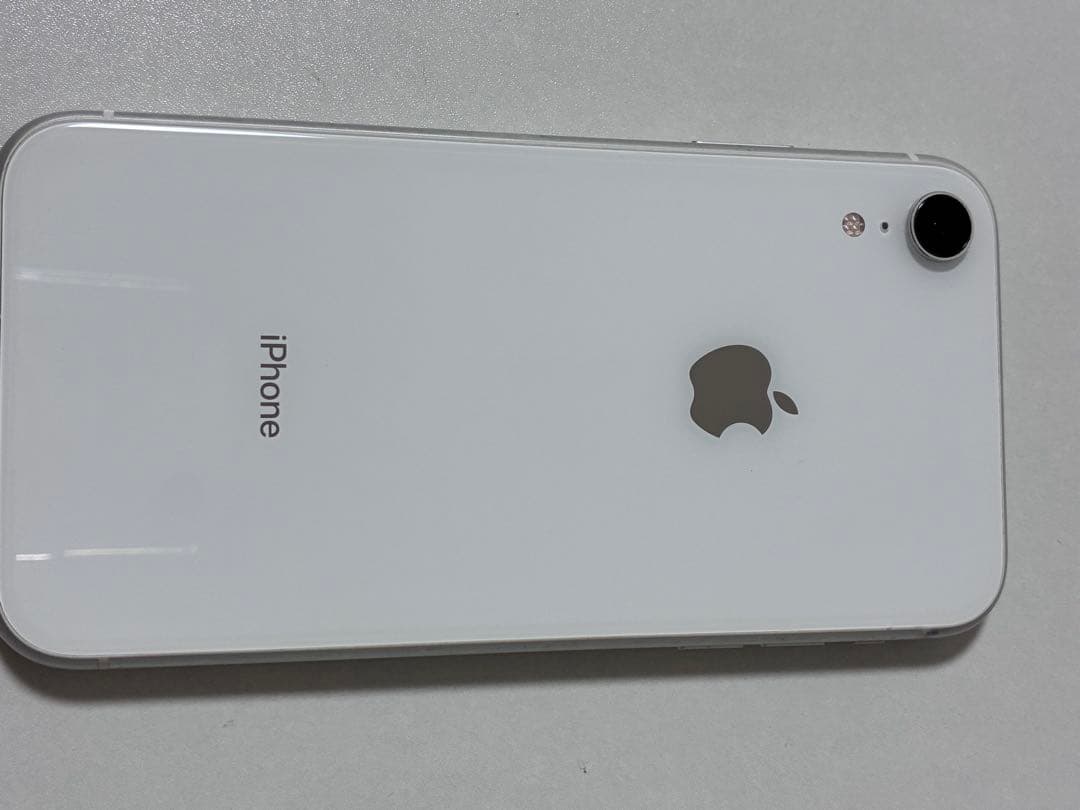 【美品】Apple iPhone XR ホワイト本体 バッテリー79% 動作良好