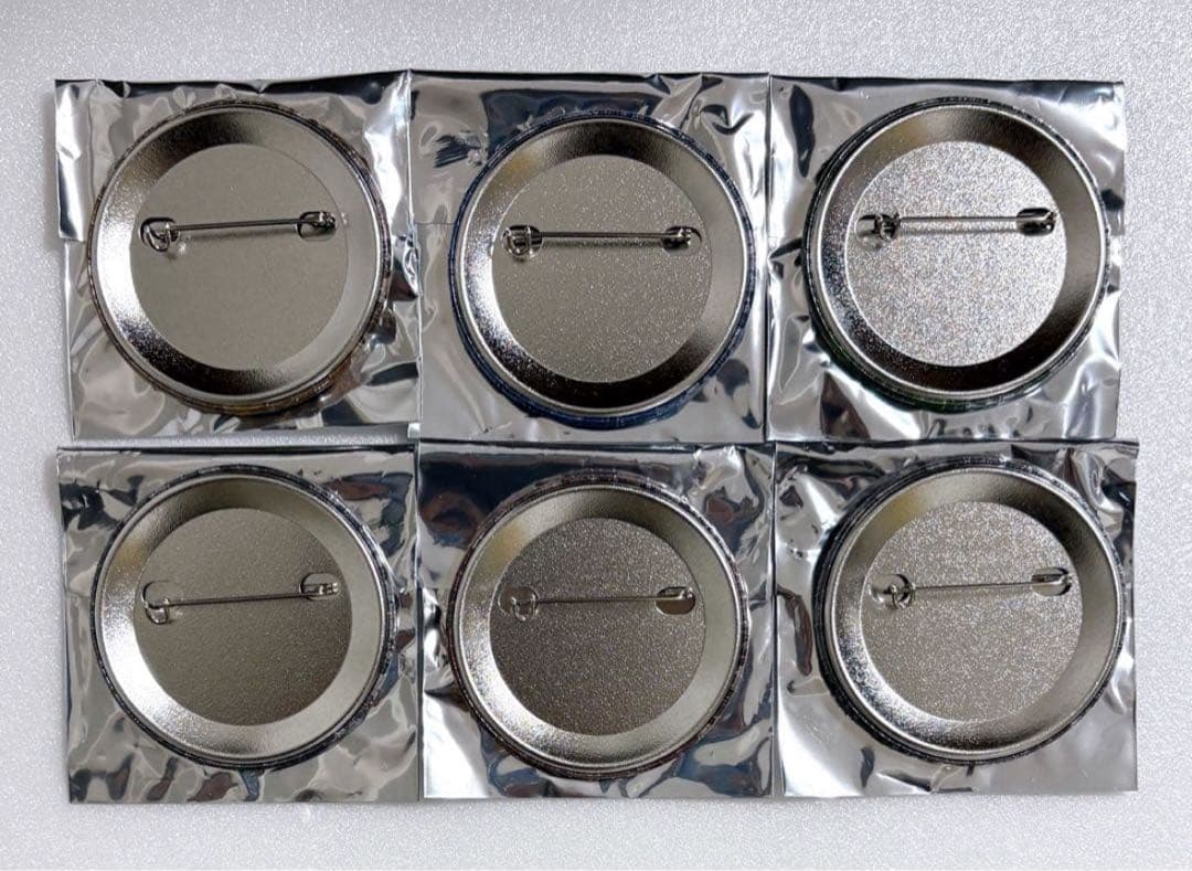 【新品】鬼滅の刃　終ノ巻　箔押し缶バッジ　B 半天狗　空喜　積怒　哀絶　可楽