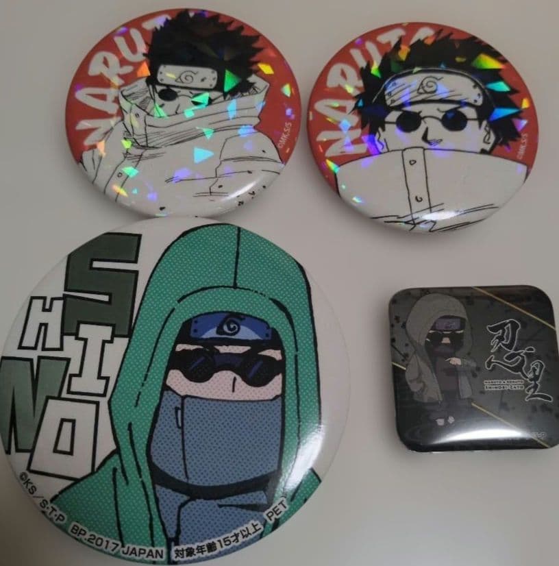 ナルト　油女シノ　まとめ売り　缶バッチ　アクスタ　カード