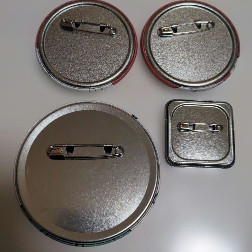 ナルト　油女シノ　まとめ売り　缶バッチ　アクスタ　カード