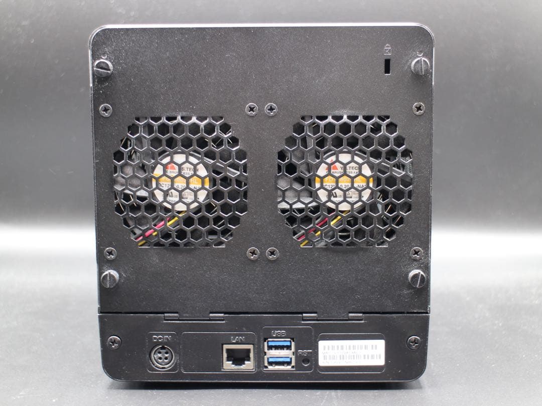 外付けハードディスク・ドライブ Synology NAS DS418j 02