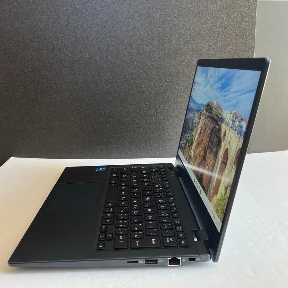 【メモリ16GB】SSD512GB / dynabook UZ63 / i7