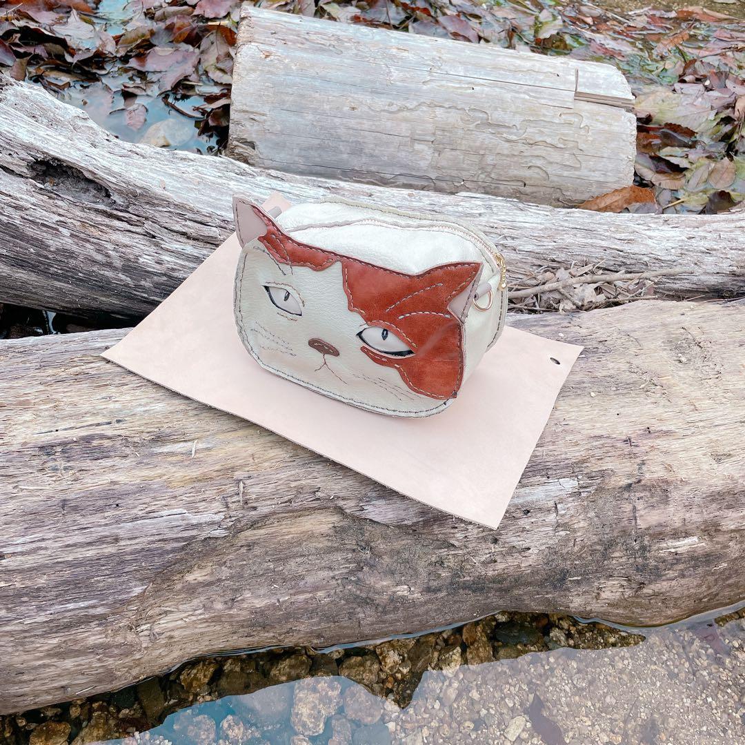 猫のポーチ　本革　手縫い　小物入れ