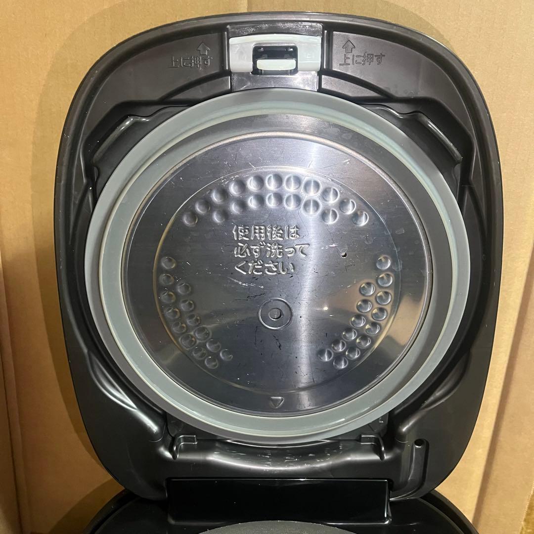 '22年製 東芝 真空IH炊飯器 5.5合 RC-10VRT