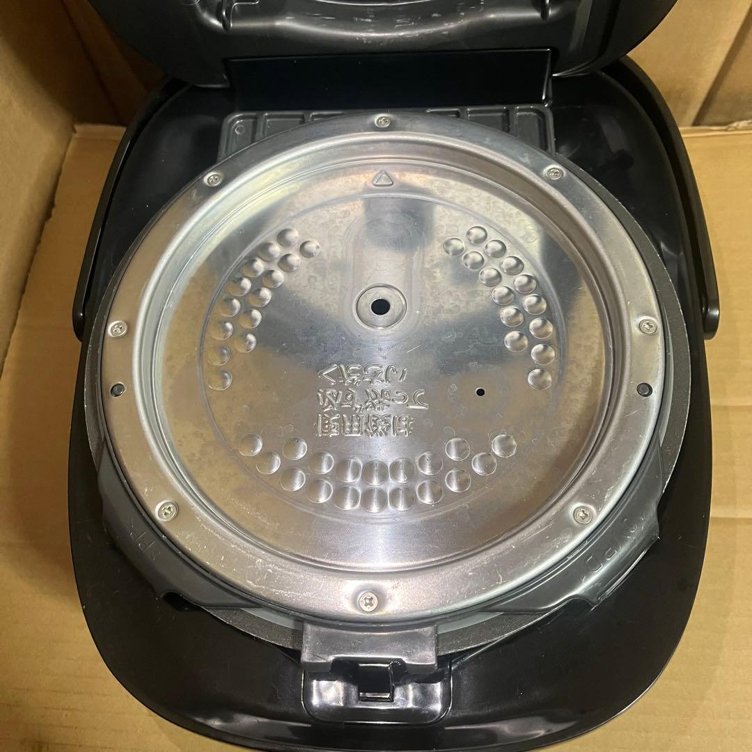 '22年製 東芝 真空IH炊飯器 5.5合 RC-10VRT