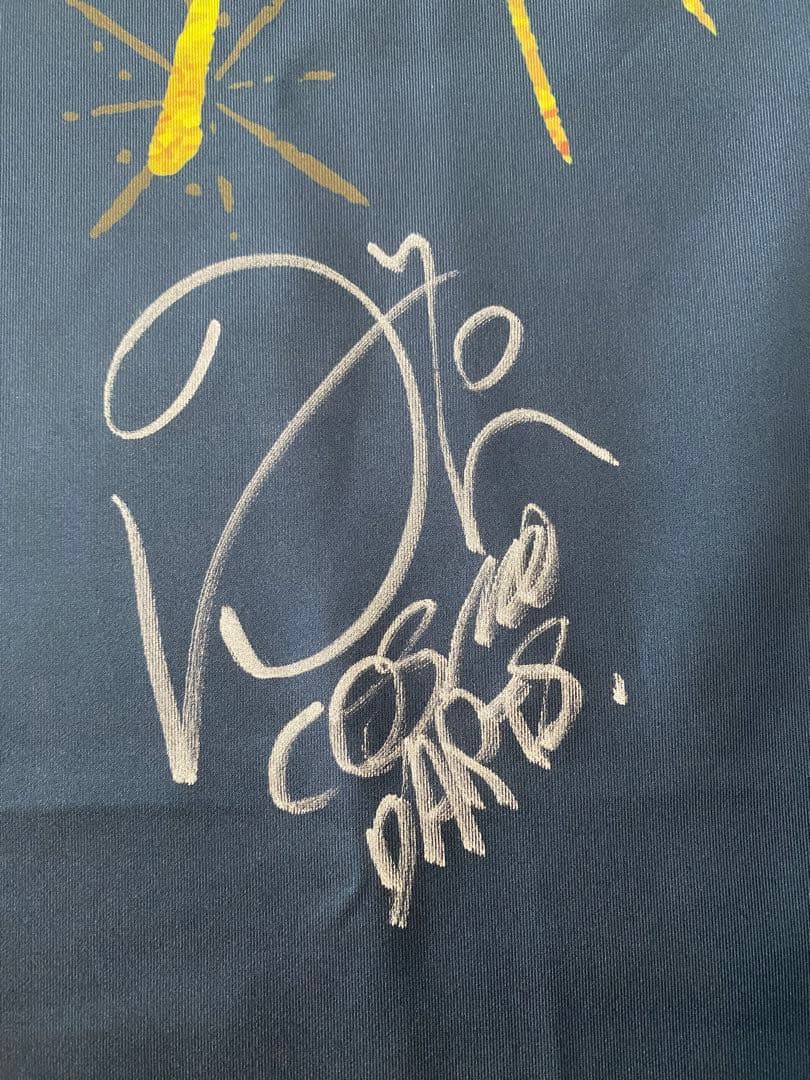 ダーツ　Tシャツ　サイン入り