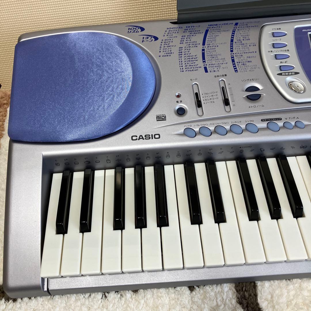 キーボード　CASIO LK-250it 光ナビゲーション　61鍵盤タイプ