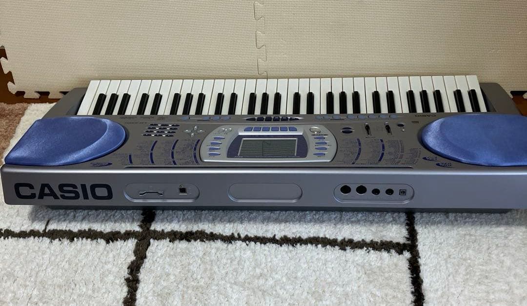 キーボード　CASIO LK-250it 光ナビゲーション　61鍵盤タイプ