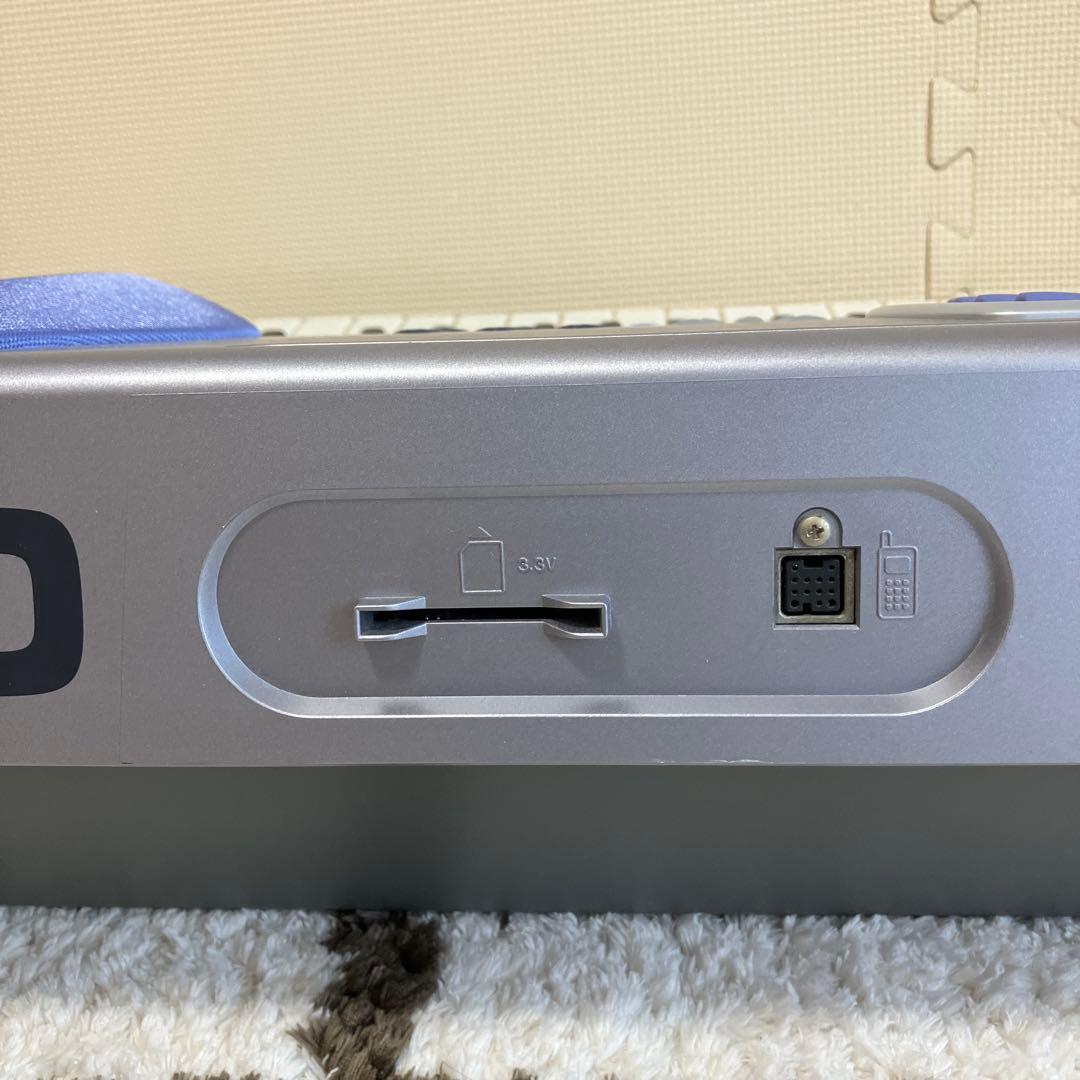 キーボード　CASIO LK-250it 光ナビゲーション　61鍵盤タイプ