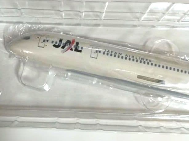 エバーライズ　Premium Collection　JAL JA851J　模型
