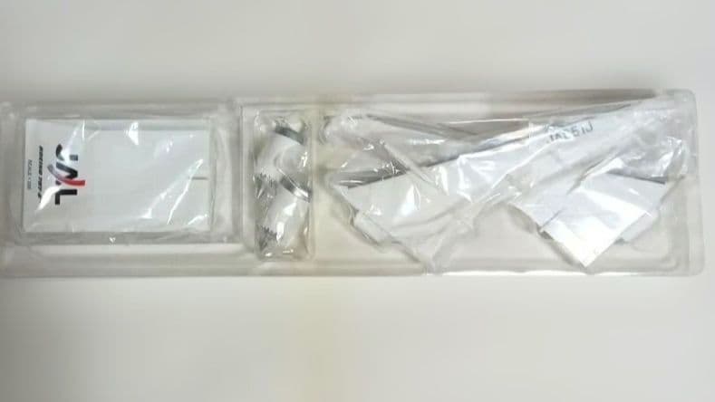 エバーライズ　Premium Collection　JAL JA851J　模型