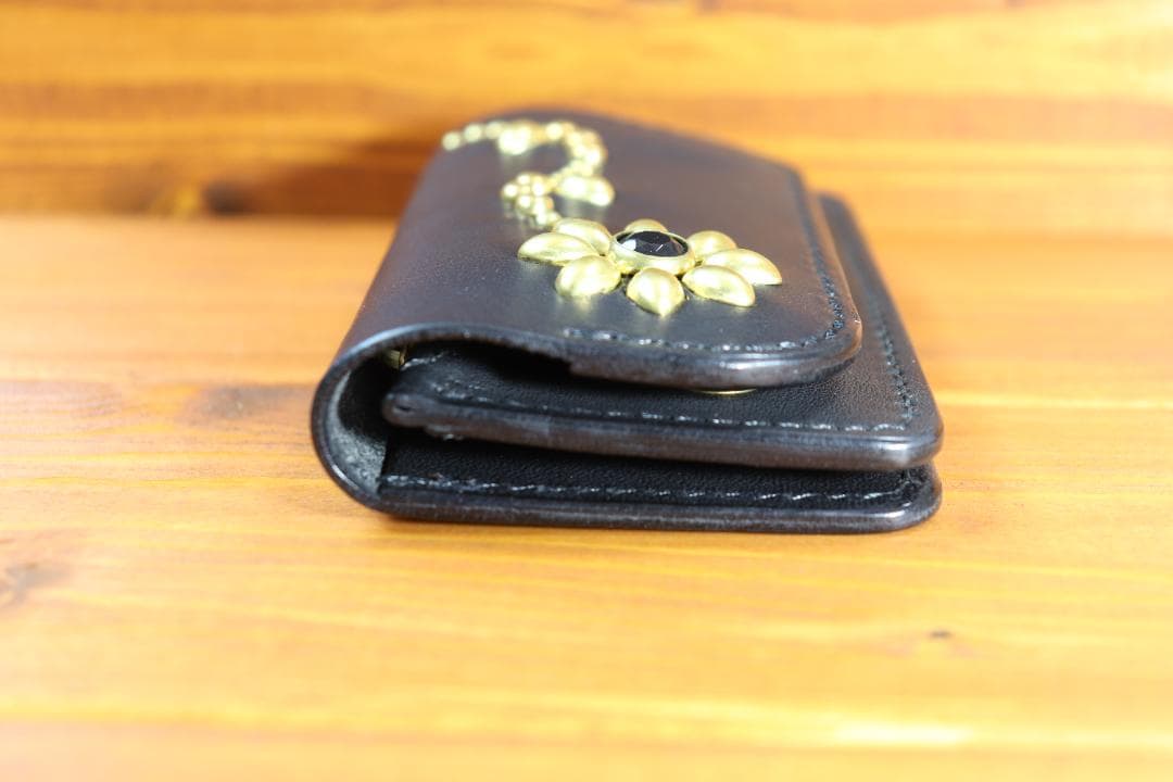 フラワースタッズミニトラッカーウォレット